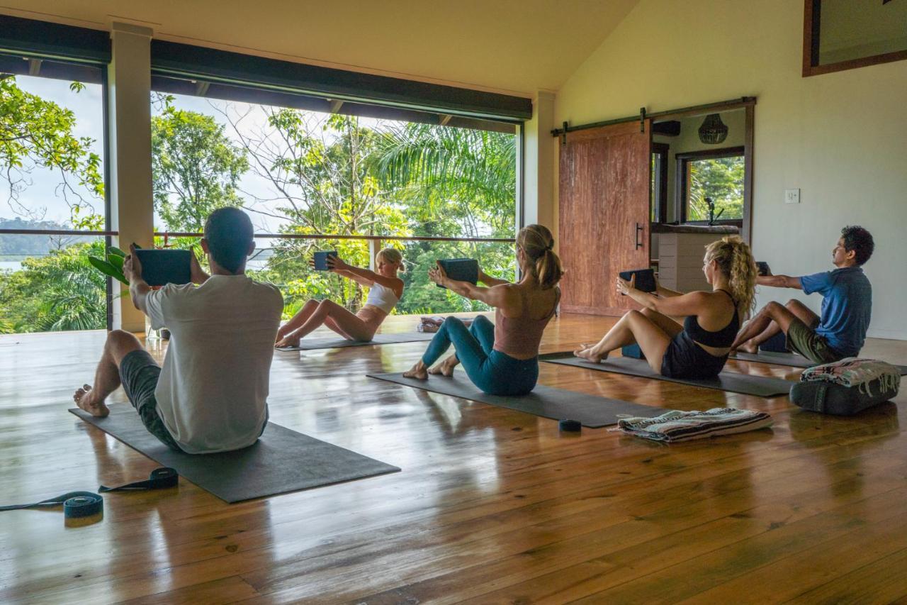 Roam Yoga & Wellness Lodge Bocas del Toro Exterior foto